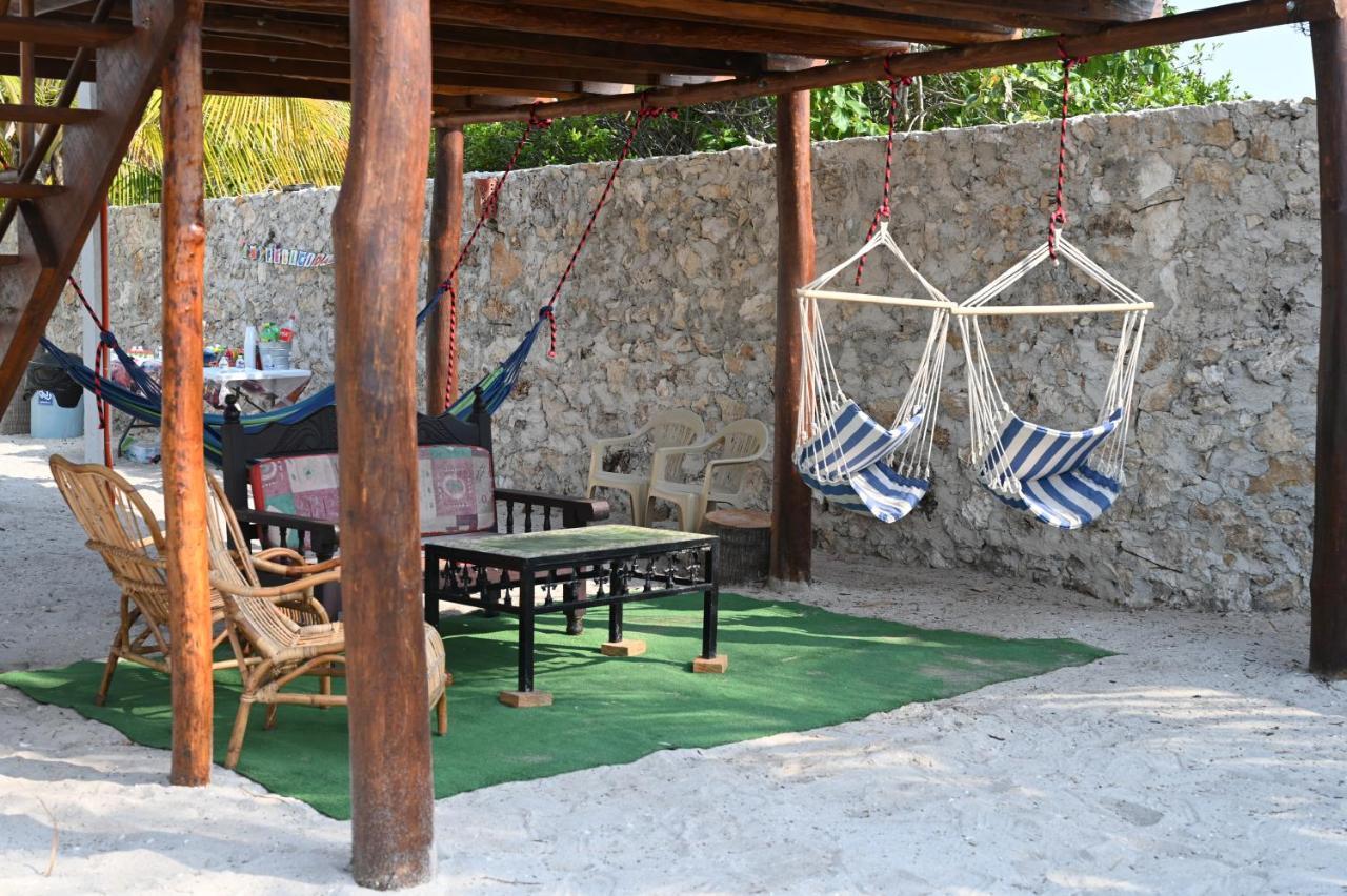 La Casa Del Mexicano Селестун Екстериор снимка